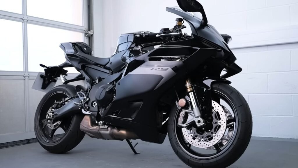 2025 Yamaha R9 Buying Guide