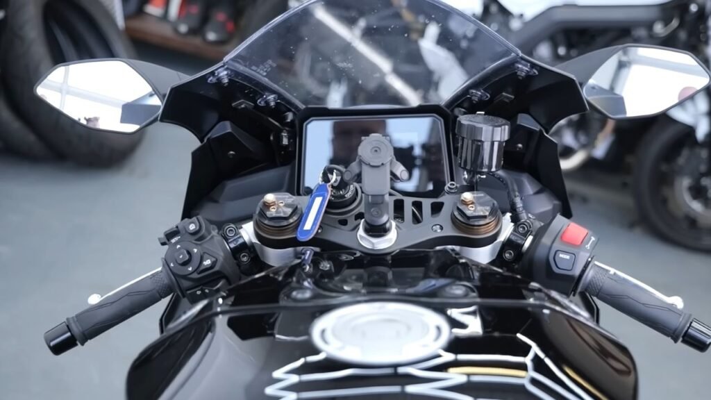 2025 Yamaha R9 Detailed Review